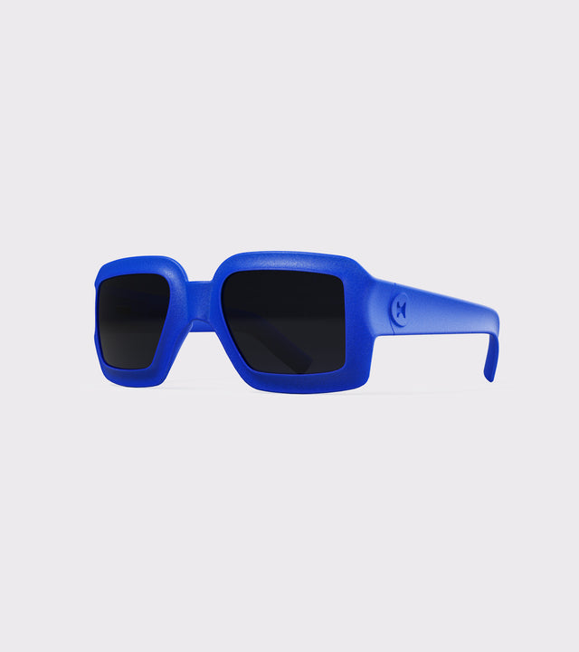 Eye-catching blue square sunglasses for a wide bridge and stylish aesthetic